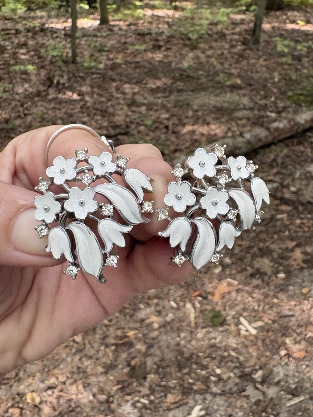 Vintage Crown Trifari White Enamel Rhinestone Lily Floral Clip On Earrings 1950s